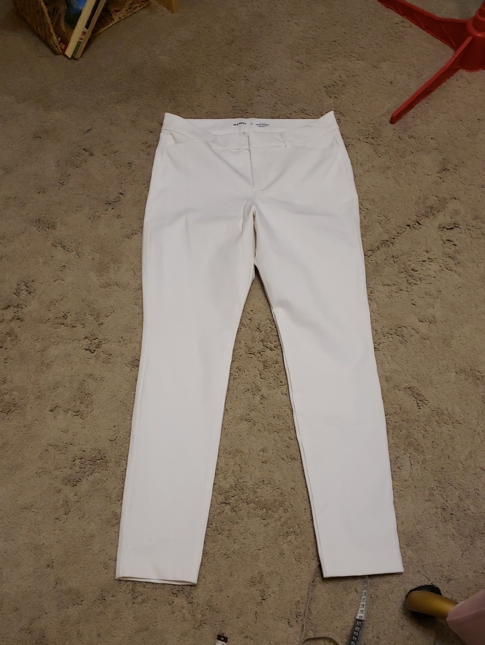 Old Navy White Women's Slim Pixie Ankle Pants
